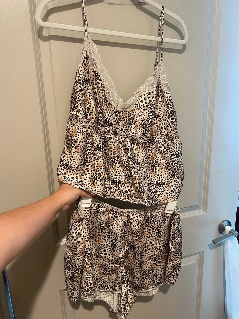 Leopard Print Lace Trim Cami & Shorts Sleep Set - White/Tan XL top L bottom